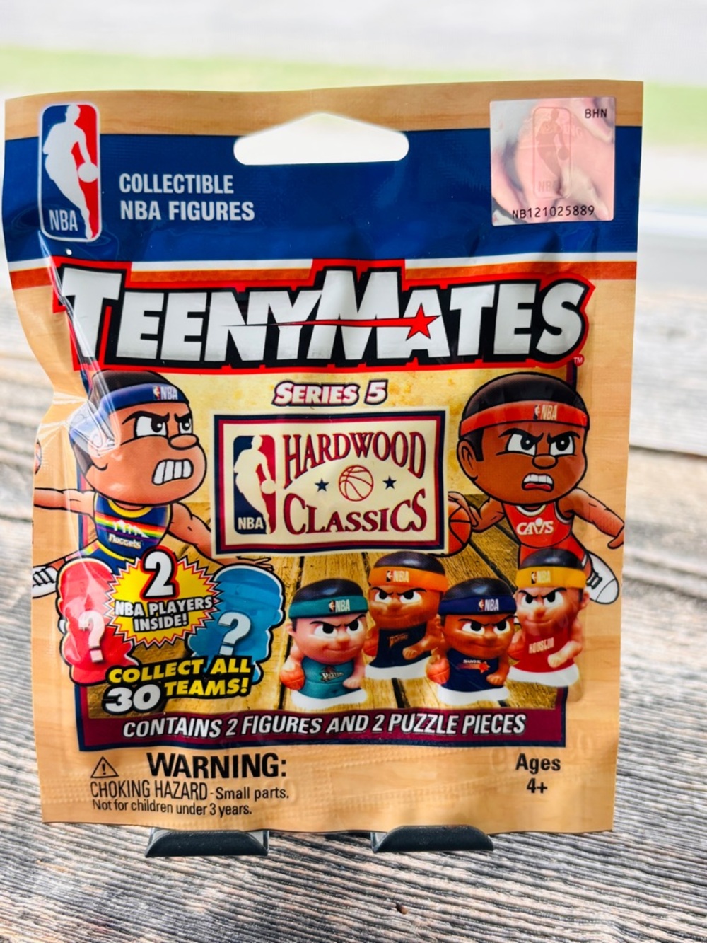 NBA TeenyMates Series 5 Hardwood Classics Blind Bag - Blue, Red, Yellow, Orange